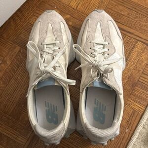 New Balance 327